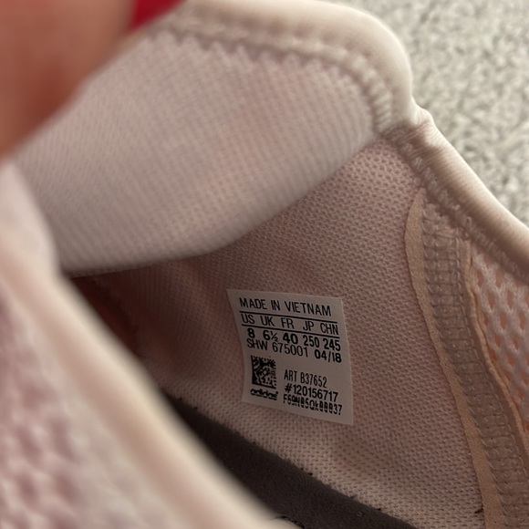 Adidas NMD R1 - Picture 4 of 4